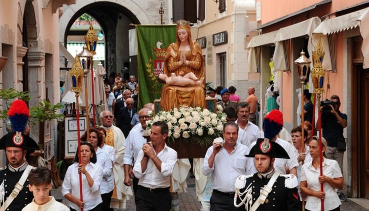 processione assunta riva