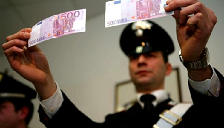 carabinieri denaro falso