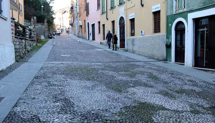 via castello desenzano