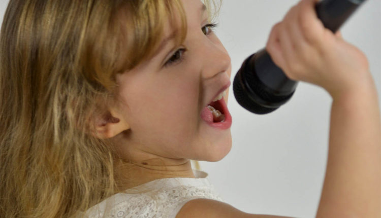 bambino canto voci bianche