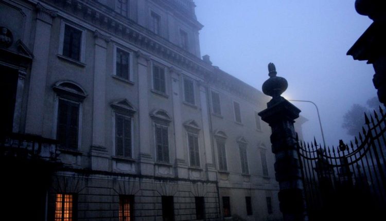 Palazzo Bettoni nebbia