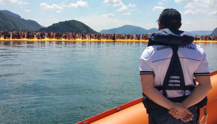 Guardia Costiera The Floating Piers