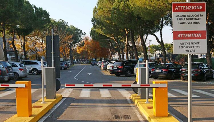 parcheggio desenzano