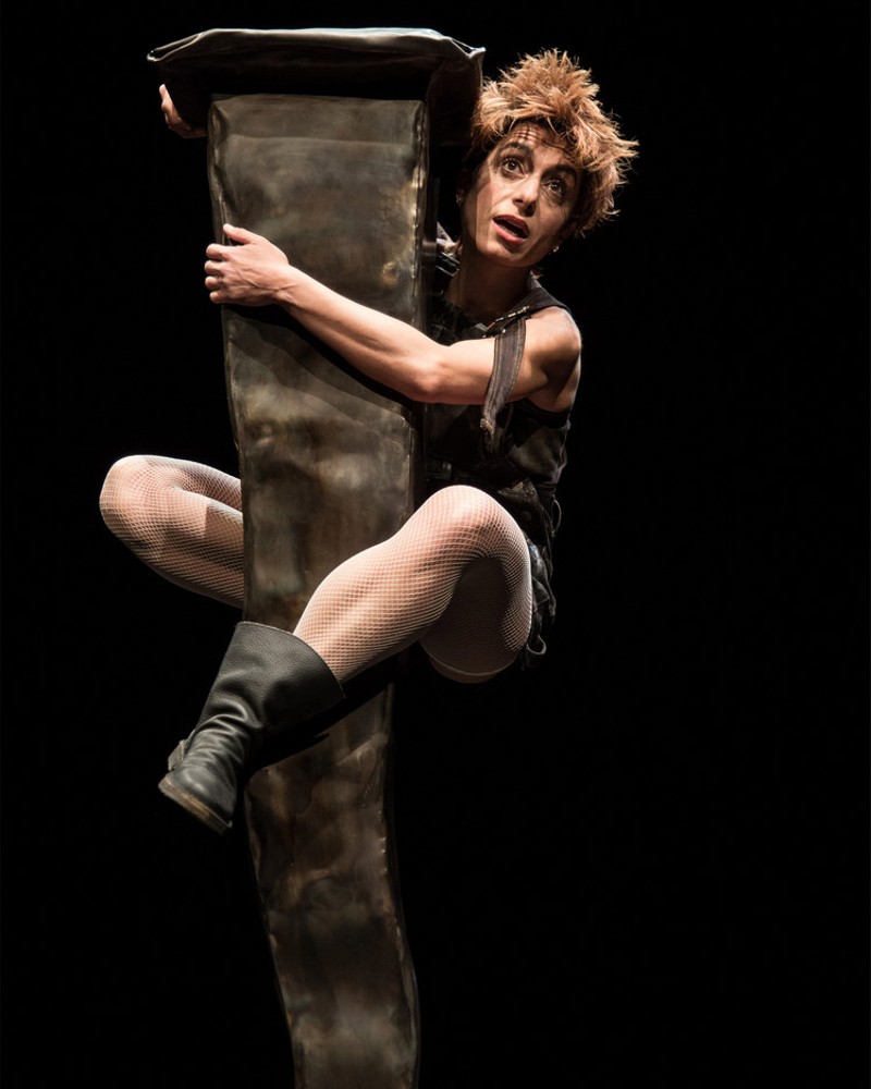 Urlando furiosa.
