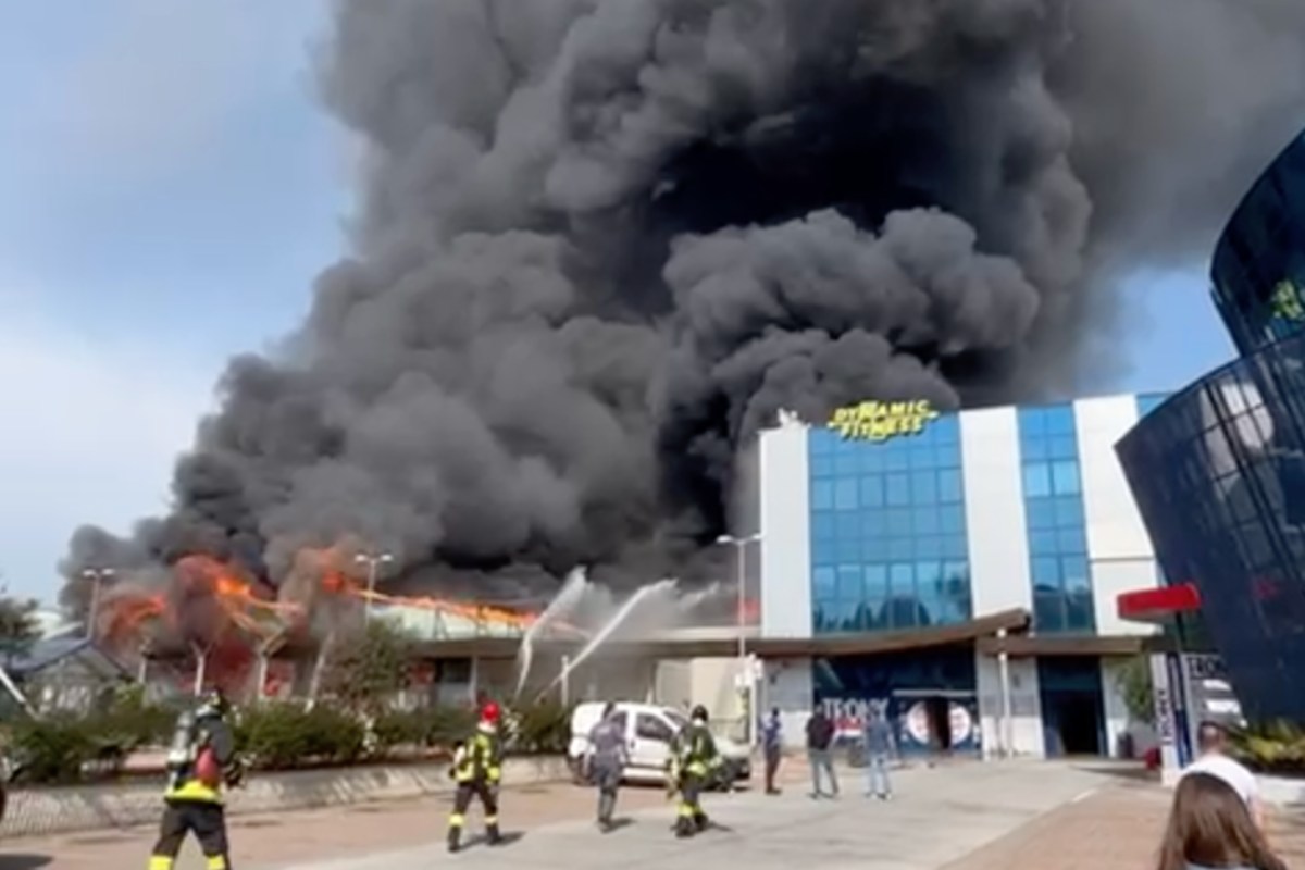 incendio centro commerciale Le Vele
