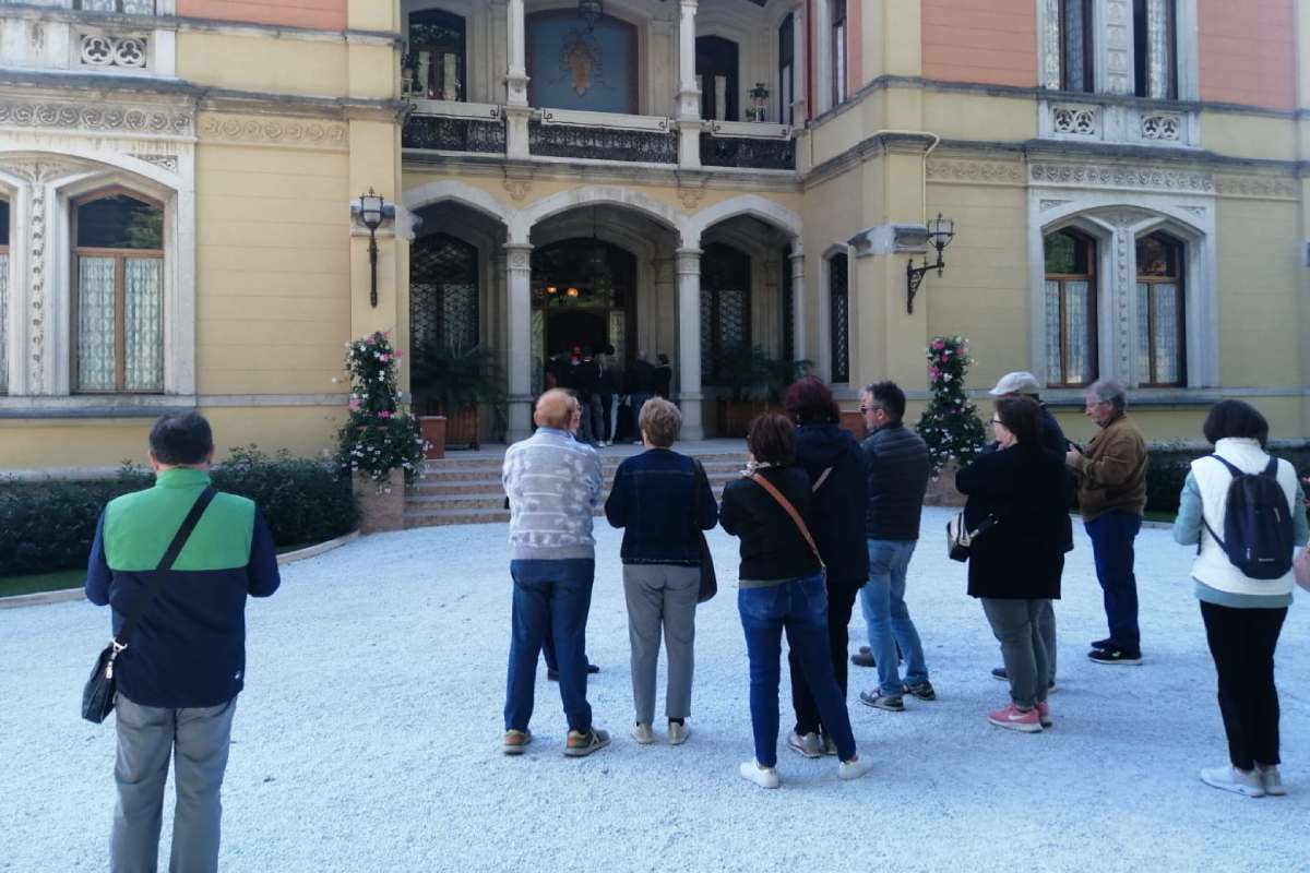 villa feltrinelli coda visitatori