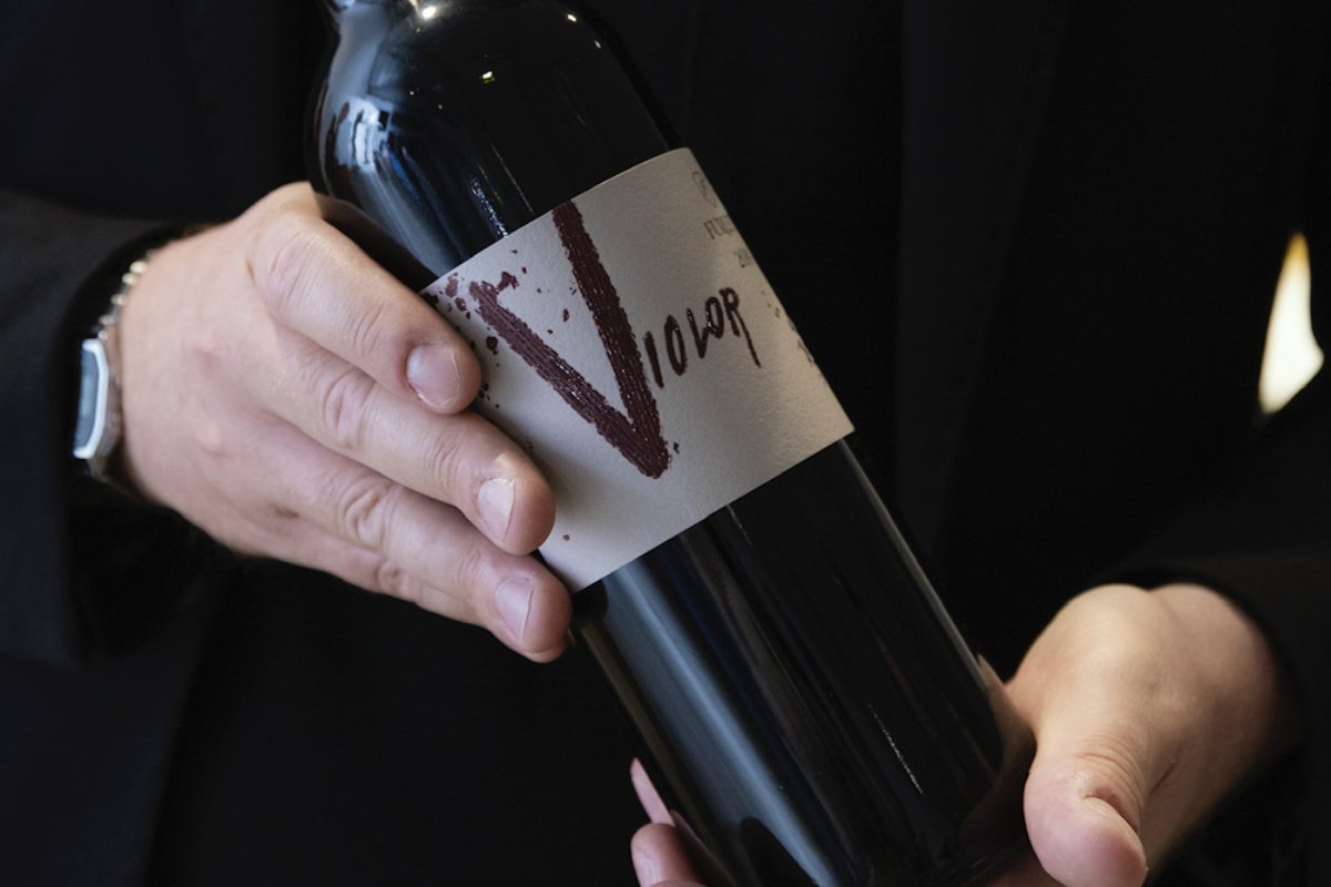 violor vino